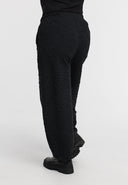 'Floréa' spodnie – szerokie, strukturalne i z elastycznością