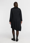 Sukienka 'Lunet' – nowoczesna, elegancka i o charakterystycznym designie