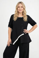 Blusa 'Saria' – assimétrica, leve e natural